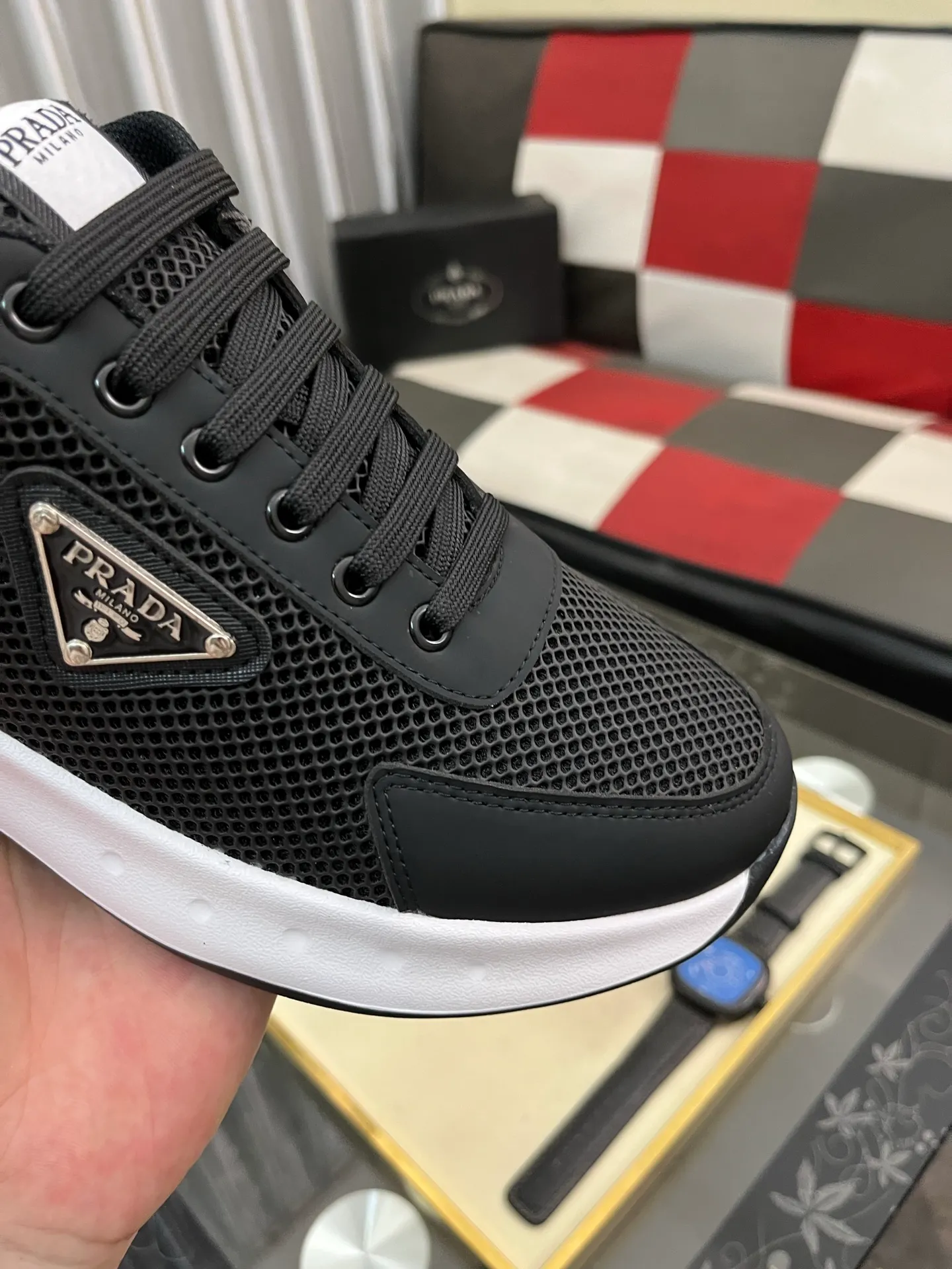 Men's shoes 💰440⌚️⌚️ PRADA [Prada] popular men's shoes, casual shoes and sports shoes! High-end quality 🍀 The upper is made of imported original cowhide 💥 cowhide lining; the original molded outsole. The style is upright and elegant, comfortable and versatile💪 Three quality guarantees Size number: 38-44, 4️⃣ colors available